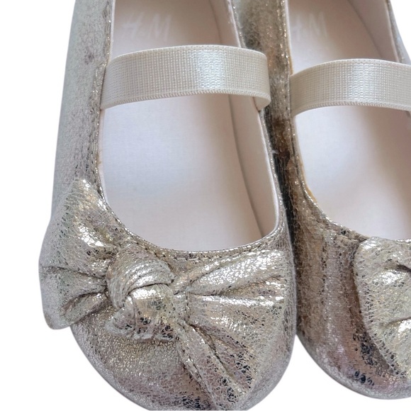 099 H&M Gold Ballet Flats - Picture 4 of 10